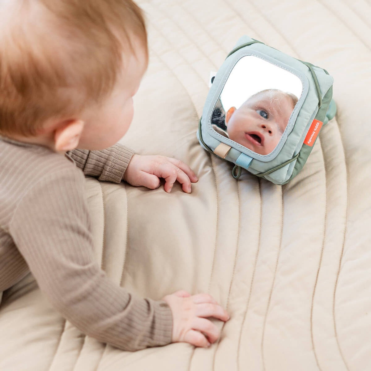 DonebyDeer Tiny Farm Green Baby Kontrastkortholder