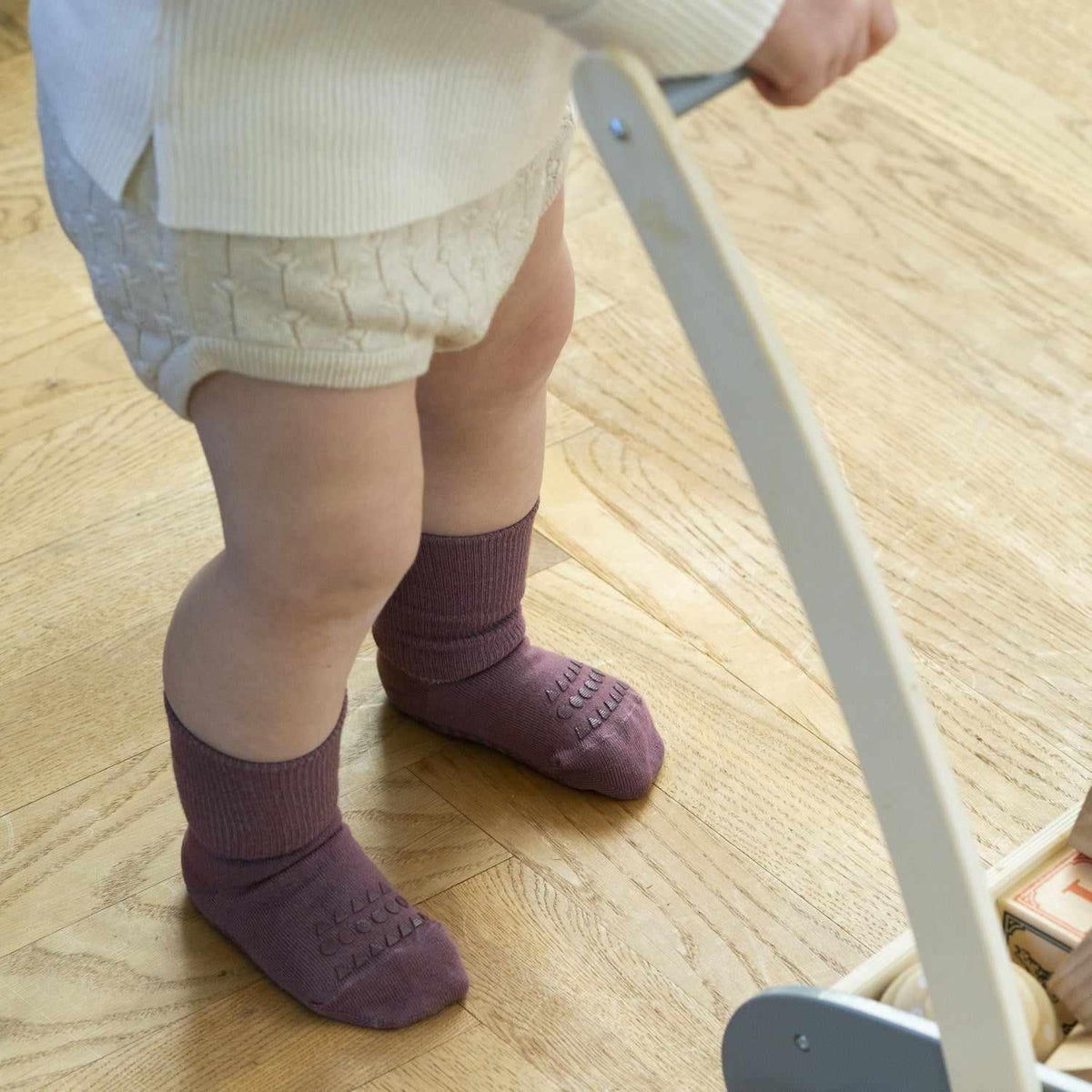 Gobabygo Misty Plum Non-Slip Strømper Bambus