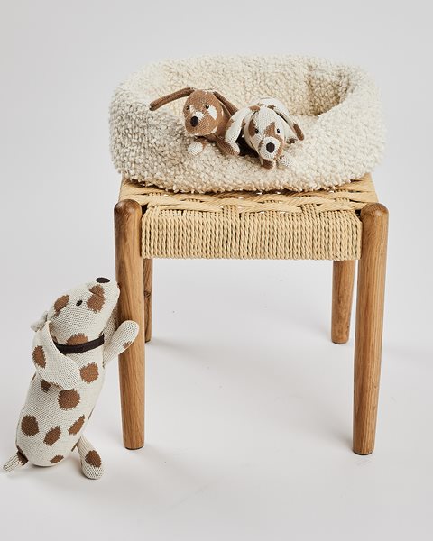 Smallstuff Hundekurv med strikkede hund og hvalpe